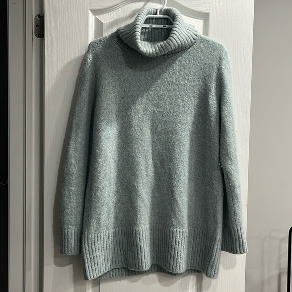 Club Monaco Sweater, size large - Picture 1 of 4